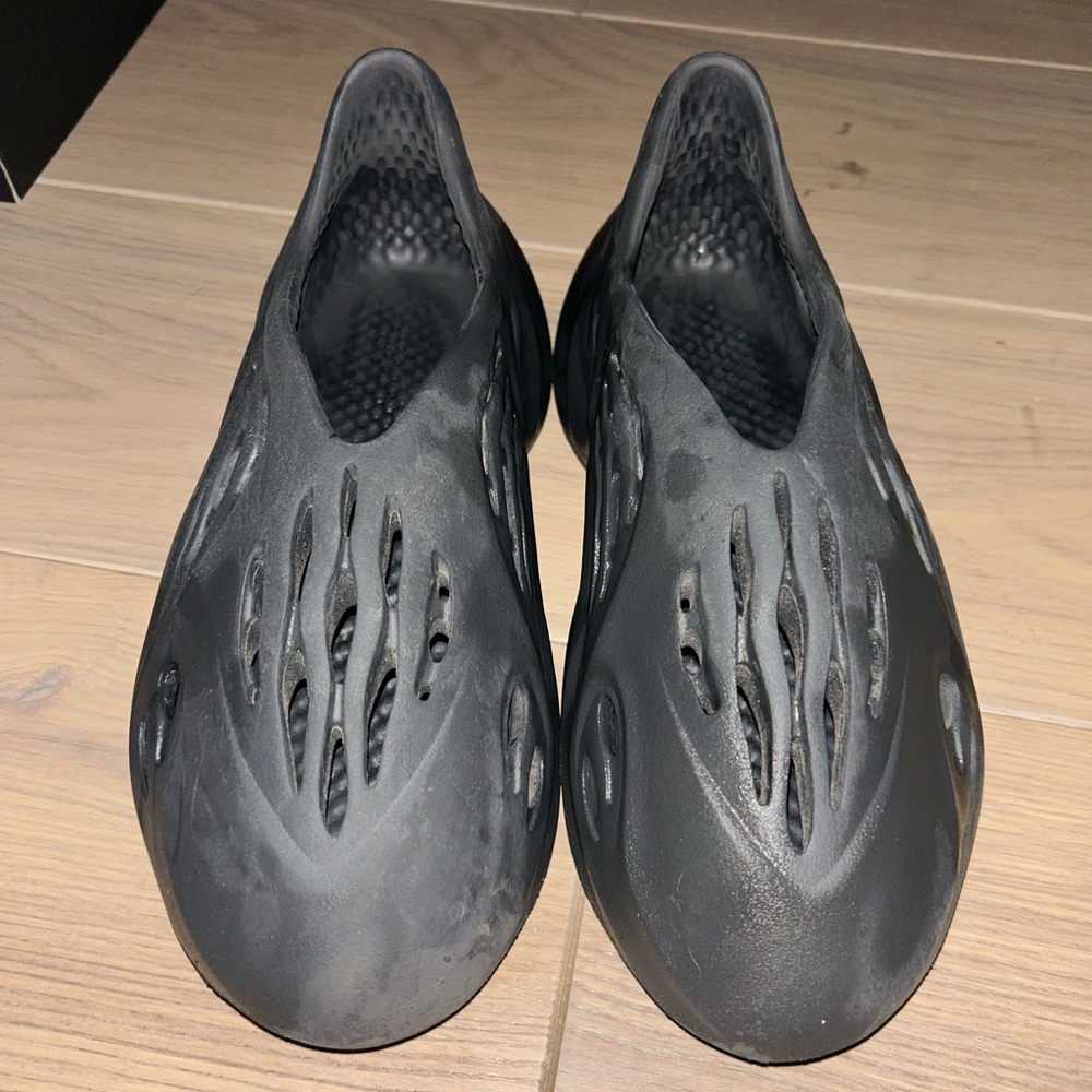 Yeezy Black Foam Runners and Green Yeezy Slides NO BOX BUNDLE DEAL